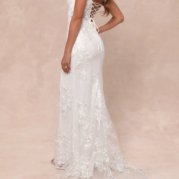Lulus wedding dress - Picture 2 of 3